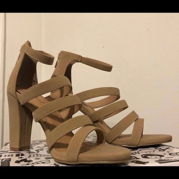 💥Bamboo ankle strappy chunky heel  sandals8.5 - Picture 1 of 10